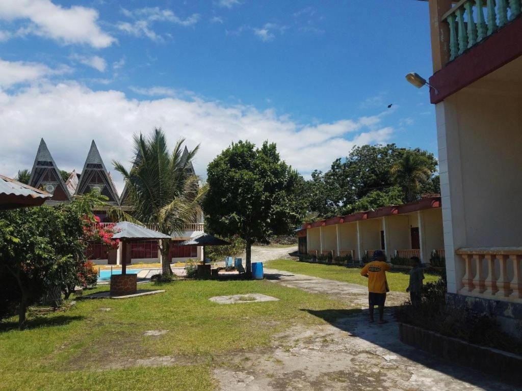 Hotel Sumber Pulo Mas Ambarita Exterior foto